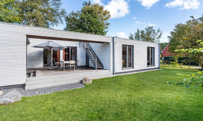 Zingst House | Holiday Home 'Börnsteen' with Private Terrace, Own Garden and Wi-Fi
