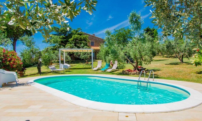 Capraia e Limite House | Holiday Home Casa Bensa by Interhome