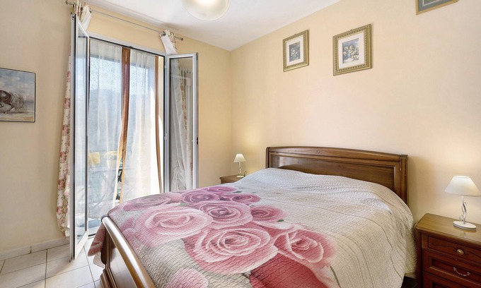 Pontedassio House | Holiday home "Casa Sole" with mountain views, balcony & WiFi