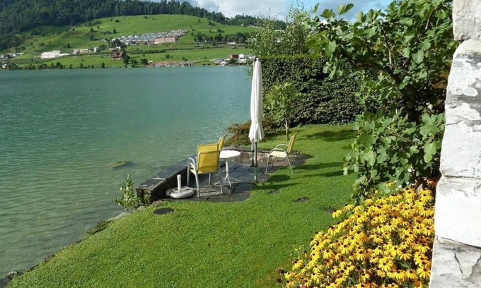 Immensee House | Holiday home directly on Lake Zug