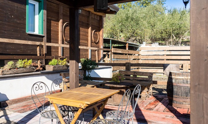 Piedimonte Etneo House | Holiday Home "Etna Stables" with Sea View, Whirlpool & Wi-Fi