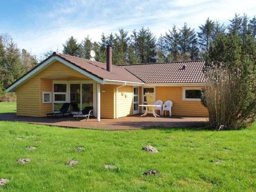 Strandby House | Holiday Home Eljena - 600m from the sea by Interhome