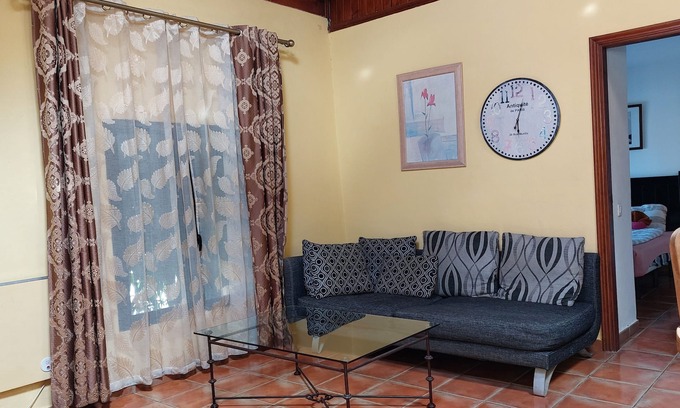 El Guincho Apartment | Holiday home to the street with big kitchen