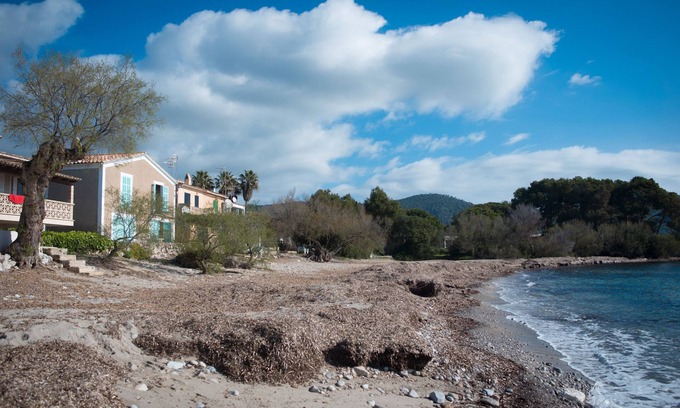 Son Servera House | Holiday Home 'Es Port Nou - Casa En La Playa' with Sea View, Private Terrace and Wi-Fi