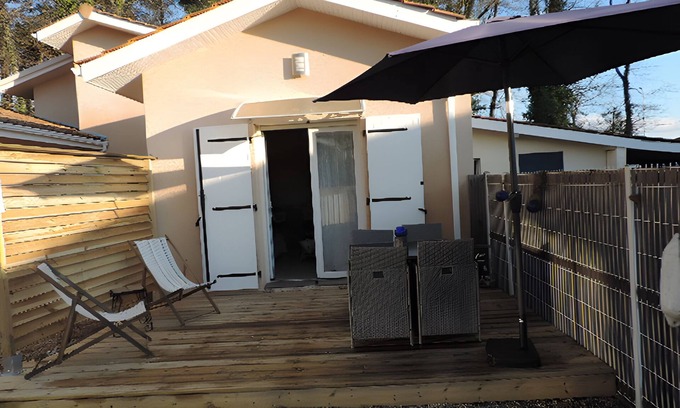 Ares House | Holiday Home 'Escapades Marines' with Private Terrace, Wi-Fi and Air Conditioning