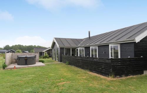 Flovt Strand House | Holiday Home Flovt Havevej V