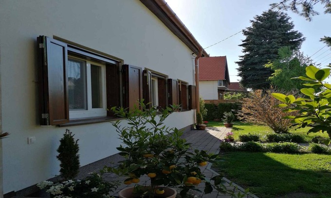 Balatonmariafurdo House | Holiday home with poll and internet