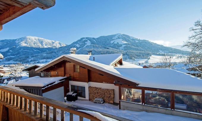 Brixen im Thale House | Holiday home in Brixen: steam Bath, near Skilift
