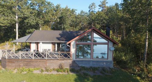 Dalskog House | Holiday home in Dalskog with a panoramic lake view