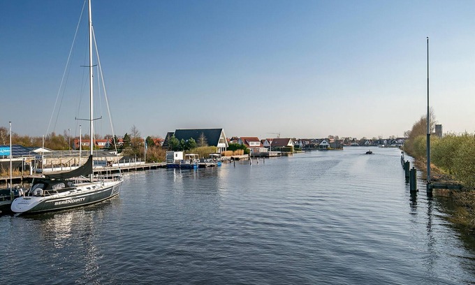 Grou House | Holiday Home in Grou near Cycling Route