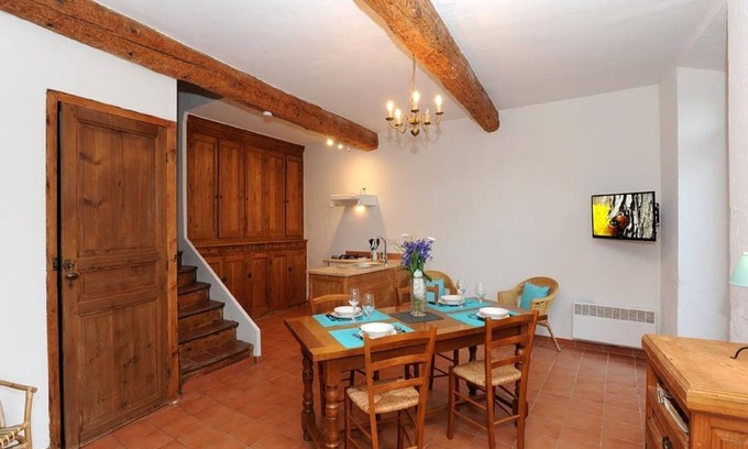 Tautavel House | Holiday Home in Tautavel near Gorges de Gouleyrous