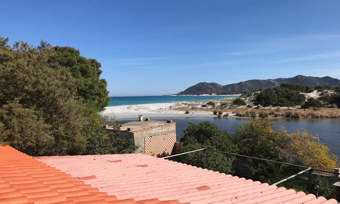 Siniscola House | Holiday Home 'On The Sea Fenicottero' with Sea View, Private Terrace and Private Garden