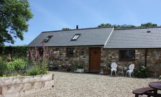 Kilgetty House | Holiday Home Ivy by Interhome