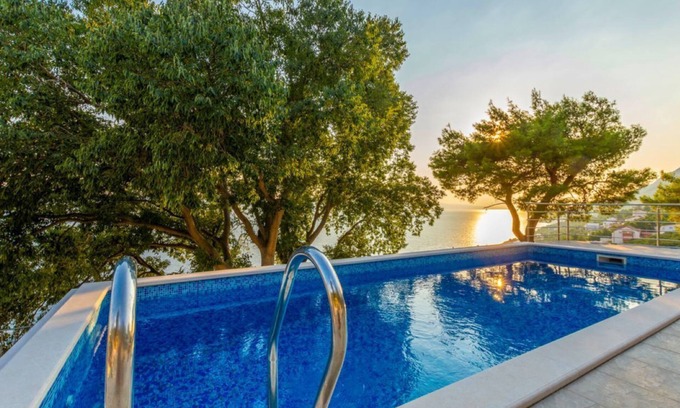 Pisak Cottage | Holiday home Kuzmanic with private pool and sea view