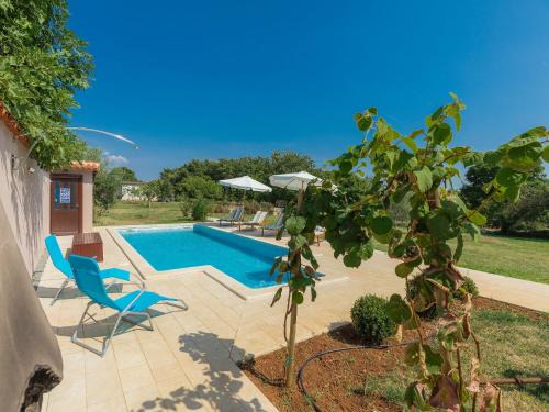Divsici House | Holiday Home Lancin by Interhome