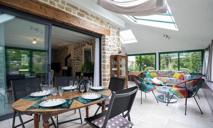 Paimpol House | Holiday Home 'Les Coquelicots Proche Mer' with Private Terrace, Private Garden and Wi-Fi