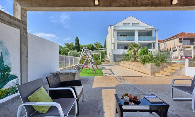 Okrug Donji House | Holiday home Neven, (15745), Okrug Donji, hr
