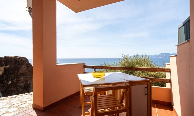 Cala Gonone House | Holiday Home 'Panoramico Splendida Vista Mare' with Sea View, Wi-Fi and Air Conditioning