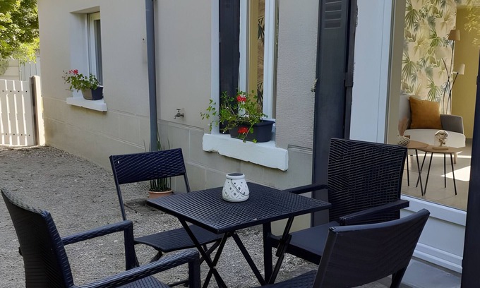 Gy-en-Sologne House | Holiday Home 'Pause Bucolique En Sologne' with Private Garden and Wi-Fi