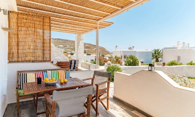 Agios Ioannis House | Holiday Home 'Porto Galini Tinos Triantaros 104' with Private Terrace, Wi-Fi and Air Conditioning