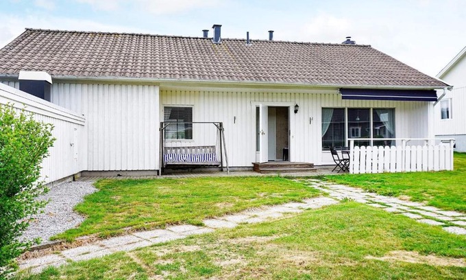 Stromstad Municipality House | Holiday home STRÖMSTAD VII