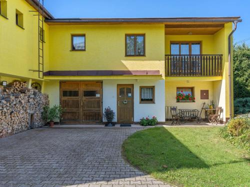 Tatobity House | Holiday Home Tatobity by Interhome
