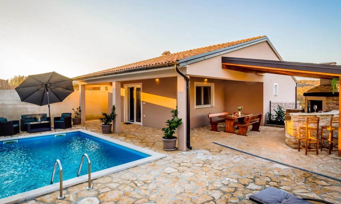 Sorici House | Holiday Home Terrano