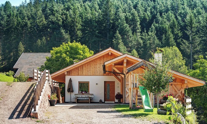 San Genesio Atesino House | Holiday Home 'Tholerhof' with Private Terrace, Private Garden and Wi-Fi