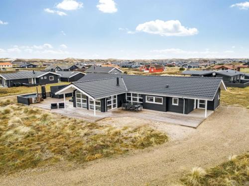 Hvide Sande House | Holiday Home Tola - 450m from the sea by Interhome