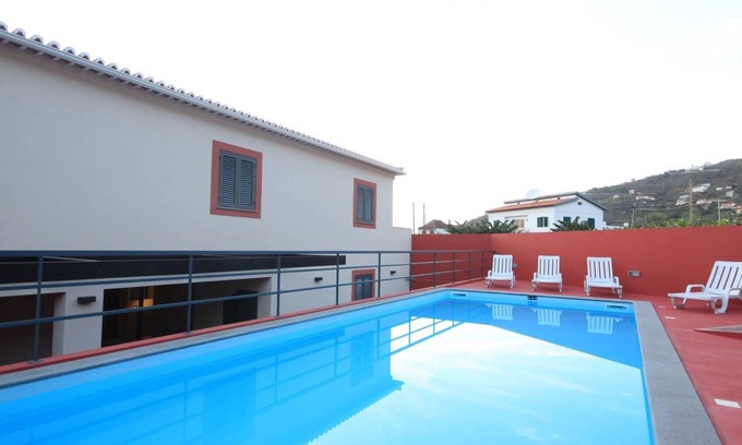 Arco da Calheta House | Holiday Home "Villa Camacho iv - Mansion House" with Sea View, Pool & Wi-Fi