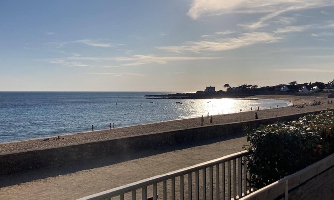 Batz-sur-Mer House | Holiday Home 'Villa Timao Plage' with Sea View, Private Terrace and Wi-Fi