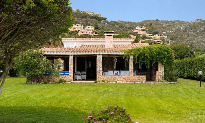 Costa Rei House | Holiday Home 'Villa Tiziana' with Sea View, Wi-Fi and Air Conditioning