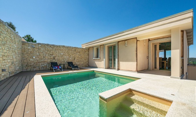Chia Villa | Holiday Home 'Villachiadream' with Sea View, Wi-Fi and Air Conditioning
