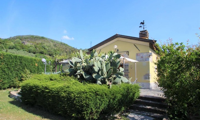 Sestri Levante House | Holiday Home Villetta Luciana by Interhome