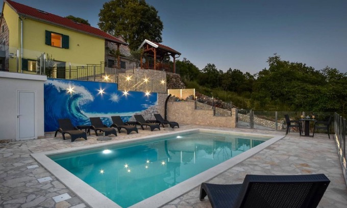 Municipality of Klis Villa | Holiday home Vrvilo- with private pool and playground