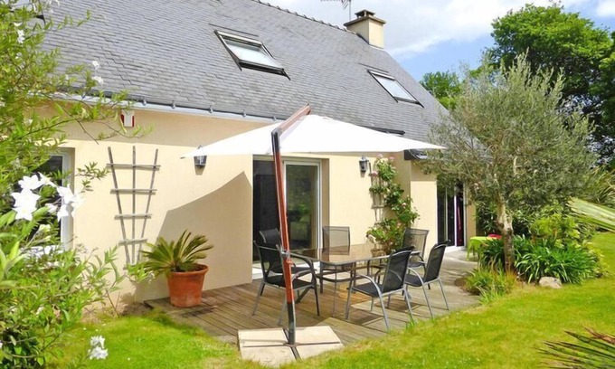 Auray House | Holiday home with garden, Auray