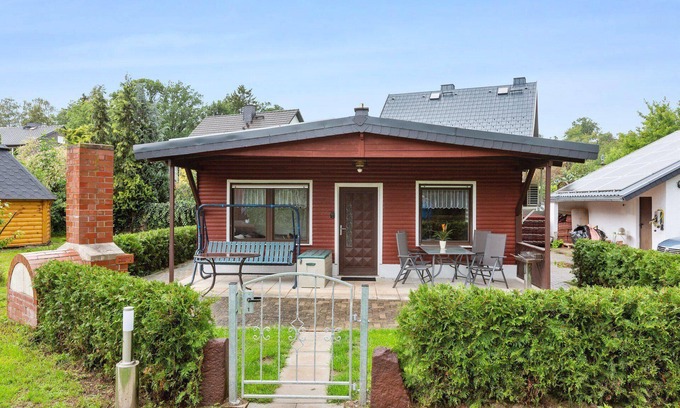 Nordhausen House | Holiday home with natural swimming pond