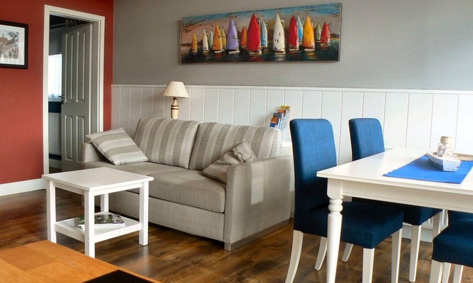 Husen House | Holiday home with view and terrace