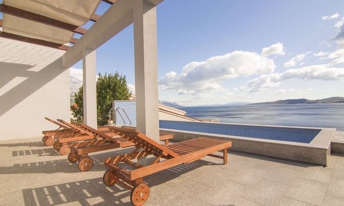 Marusici House | Holiday House Botta With Pool (Seaside Near Split)