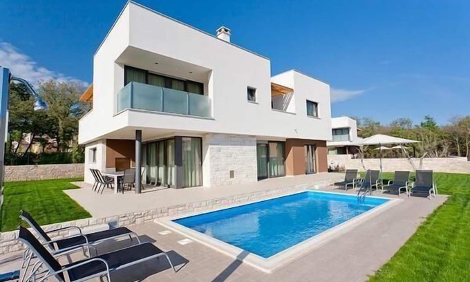 Karigador House | Holiday house Brtonigla for 1 - 8 persons with 4 bedrooms - Holiday home