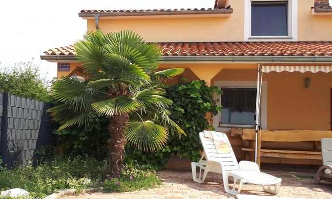 Kastel House | Holiday house Buje for 1 - 9 persons with 4 bedrooms - Holiday home