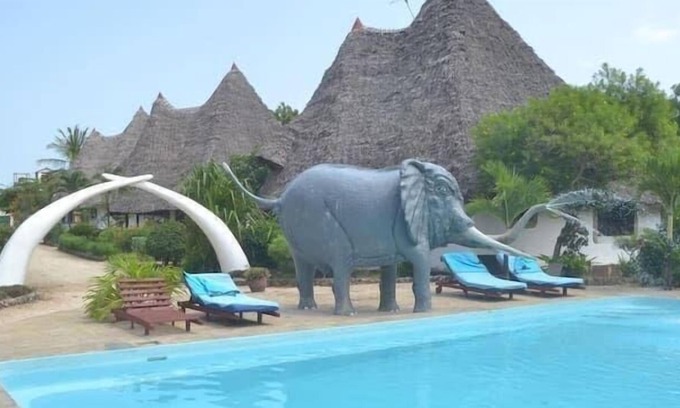 Diani Beach House | Holiday house Diani Beach for 1 - 3 persons with 2 bedrooms - Holiday house