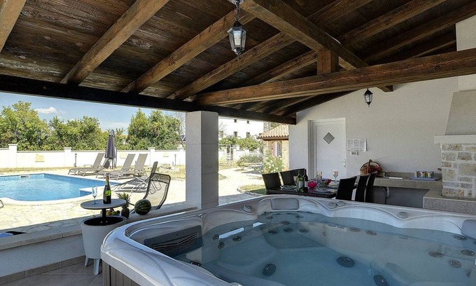 Filipana House | Holiday house Filipana for 16 - 20 persons with 8 bedrooms - Holiday house