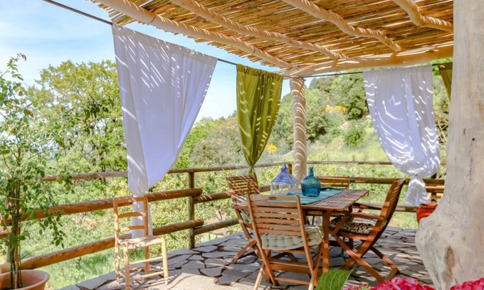 Oliena Villa | Holiday House Giada with pretty veranda