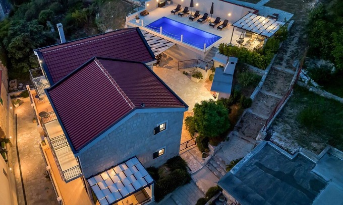 Tucepi Other | Holiday house Gornje Tučepi for 1 - 12 persons with 5 bedrooms - Farmhouse