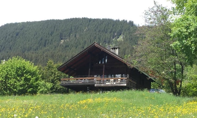 Grindelwald Ski Chalet | Holiday house Grindelwald for 1 - 8 persons with 4 bedrooms - Holiday house