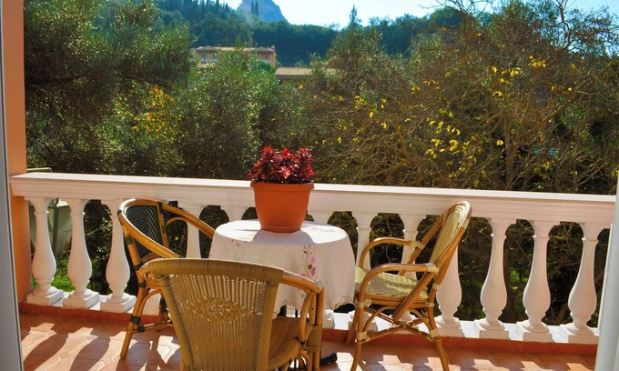 Agios Gordios Apartment | Holiday House Letta in a very quiet location Agios Gordios Beach