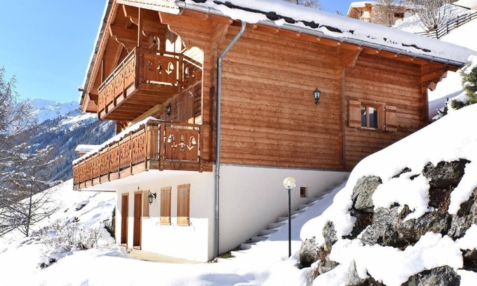 Heremence Ski Chalet | Holiday house Les Masses for 1 - 8 persons with 4 bedrooms - Detached holiday house