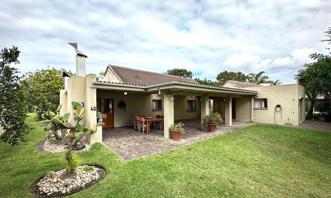 Plettenberg Bay House | Holiday house Plettenberg Bay for 1 - 8 persons with 4 bedrooms - Holiday house