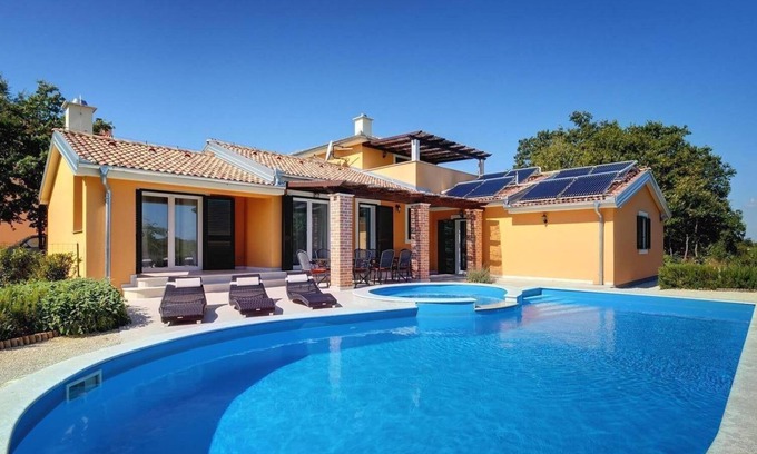 Rezanci House | Holiday house Rezanci for 1 - 8 persons with 4 bedrooms - Holiday house